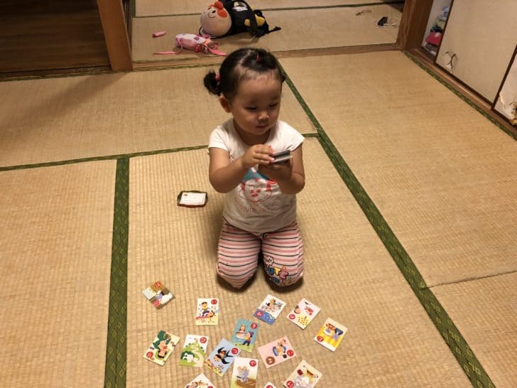 ２歳がかるたを読むとこーなる 子どもの想像力と表現力にびっくり お母さん大学